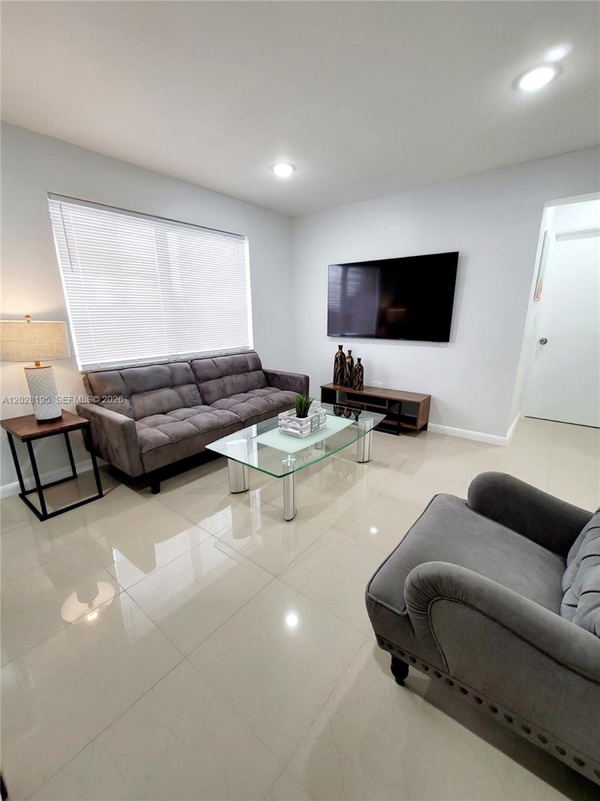 1723 Wiley St, Hollywood, FL 33020