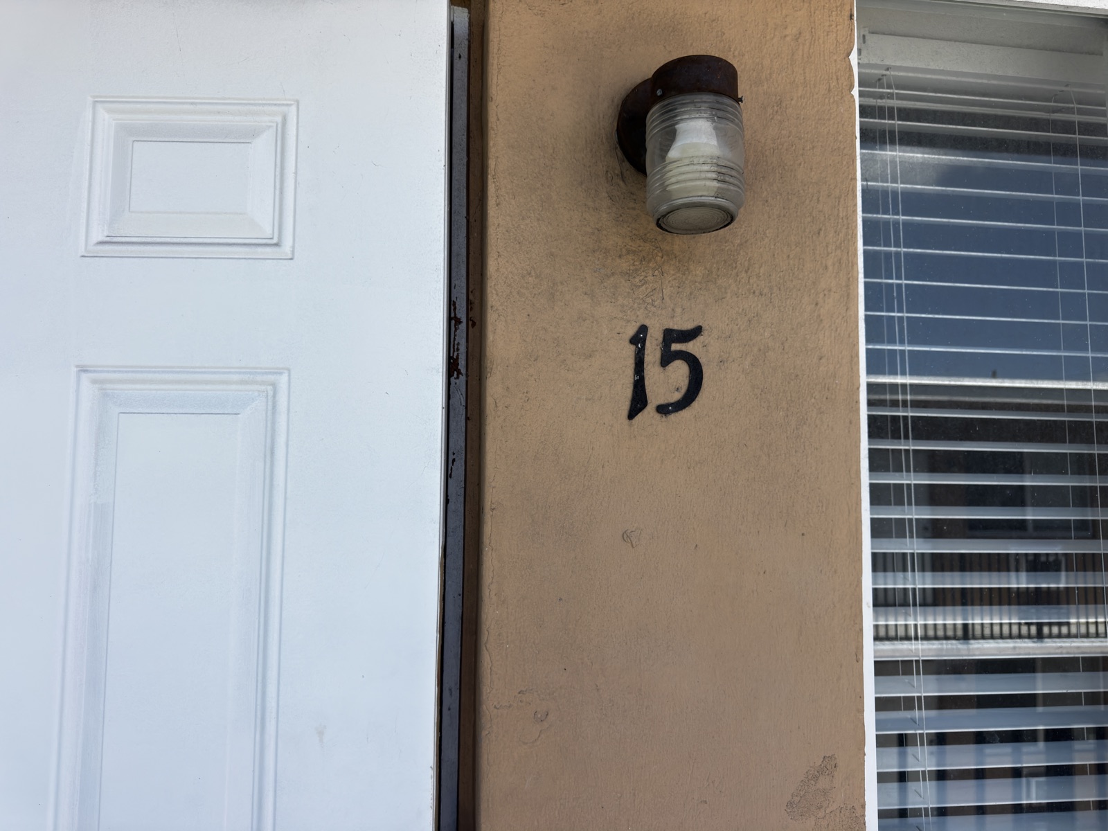 1940 Washington #15 - — 1940 Washington Avenue #15, Opa-Locka, FL 33054