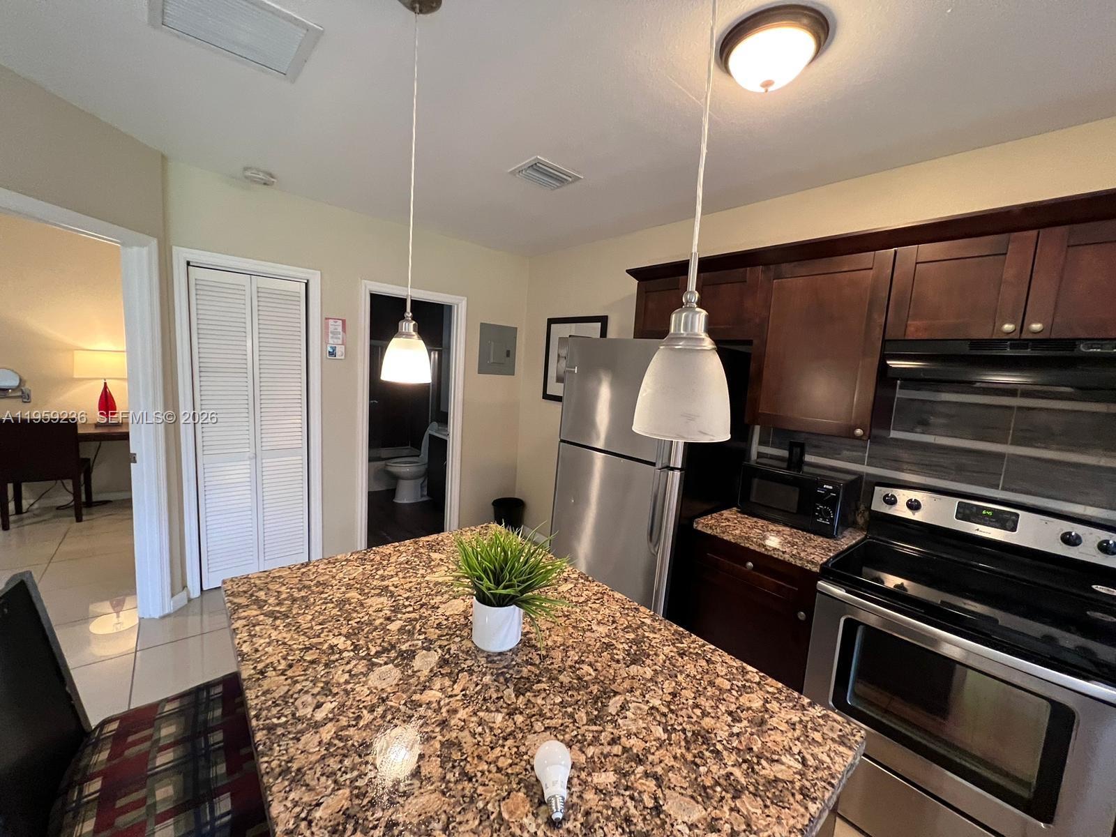 2015 Funston St #1, Hollywood, FL 33020