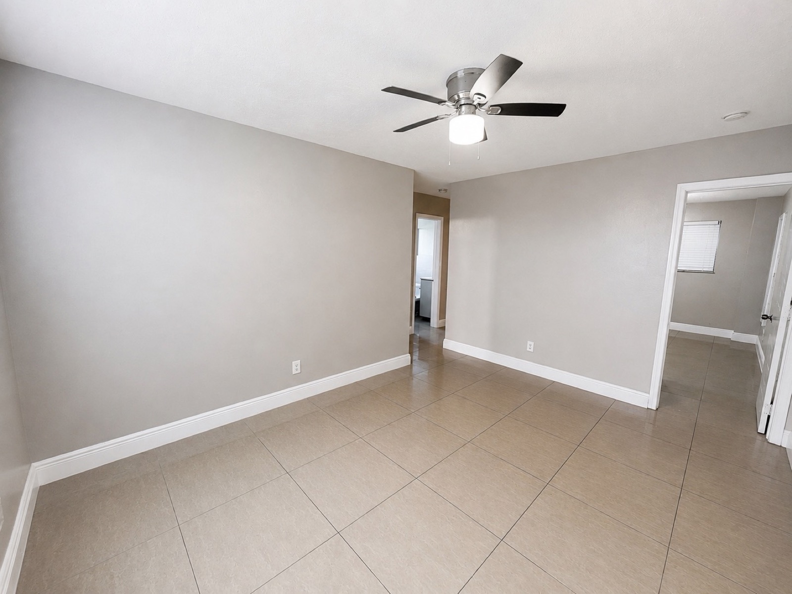 Living — 811 NW 6 Avenue #4, Pompano Beach, FL 33060