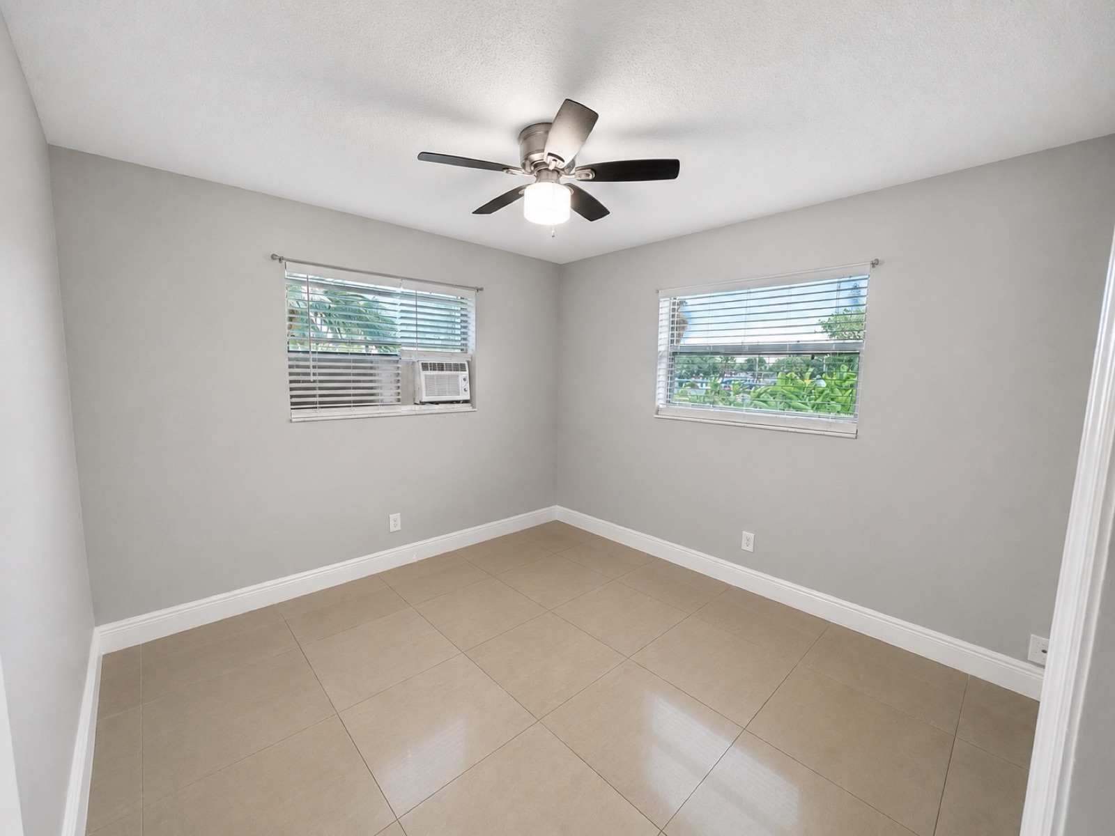 Bedroom — 811 NW 6 Avenue #4, Pompano Beach, FL 33060